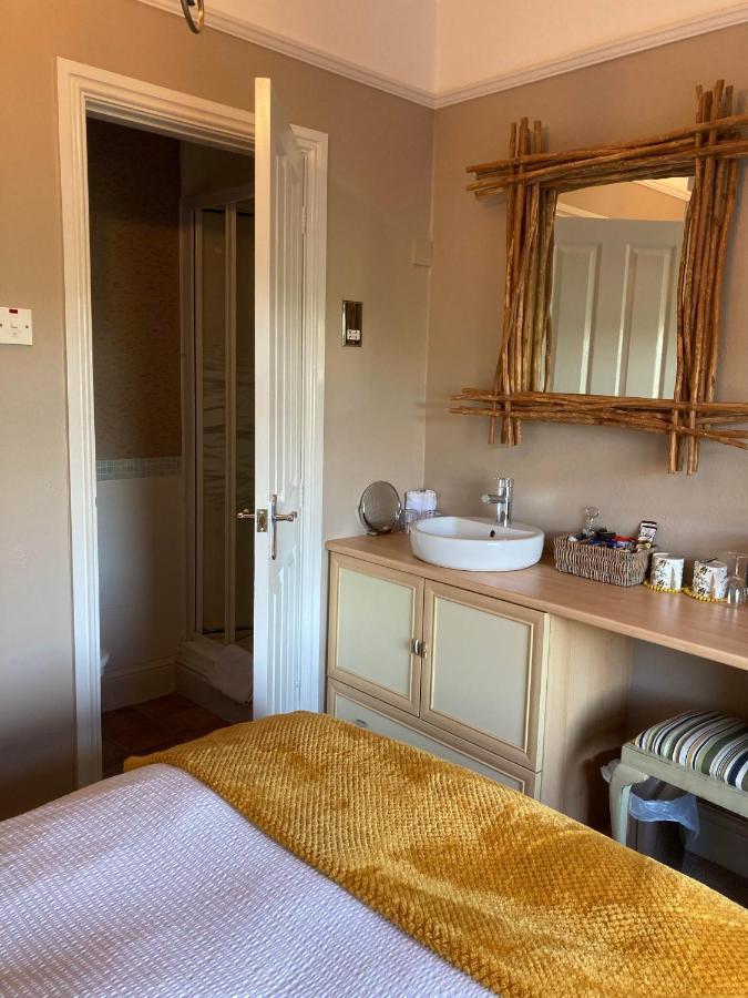 Llety Betws Hotel Ngoại thất bức ảnh